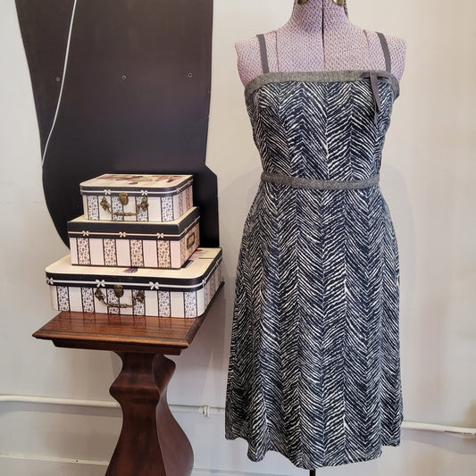 2 pc navy zebra dress sz MEDIUM