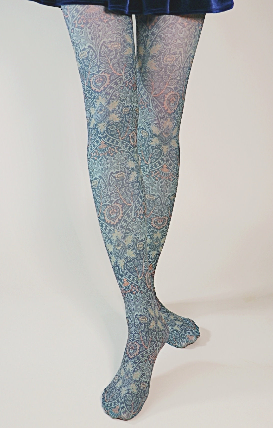 William Morris Tight S/M